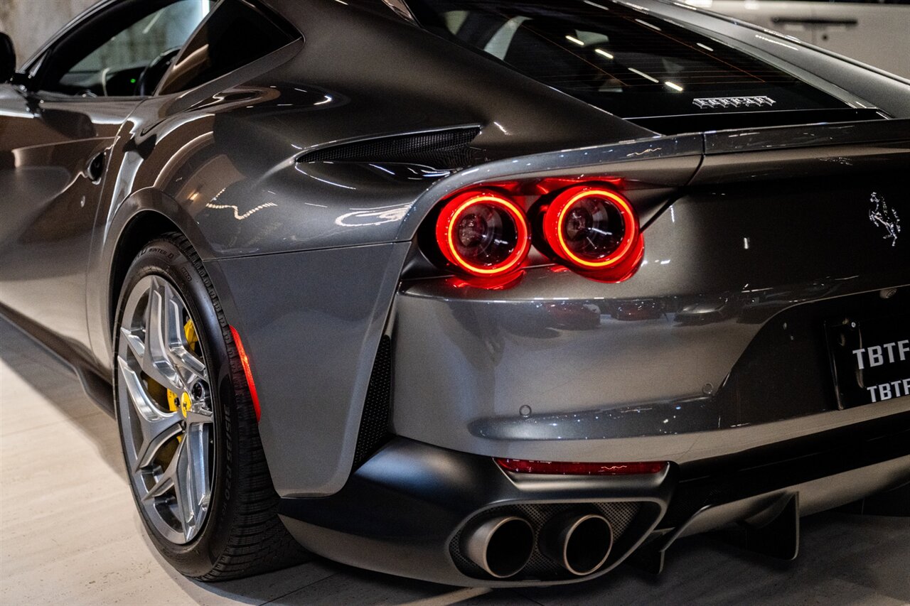 2019 Ferrari 812 Superfast - Photo 12 - Beverly Hills, CA 90212