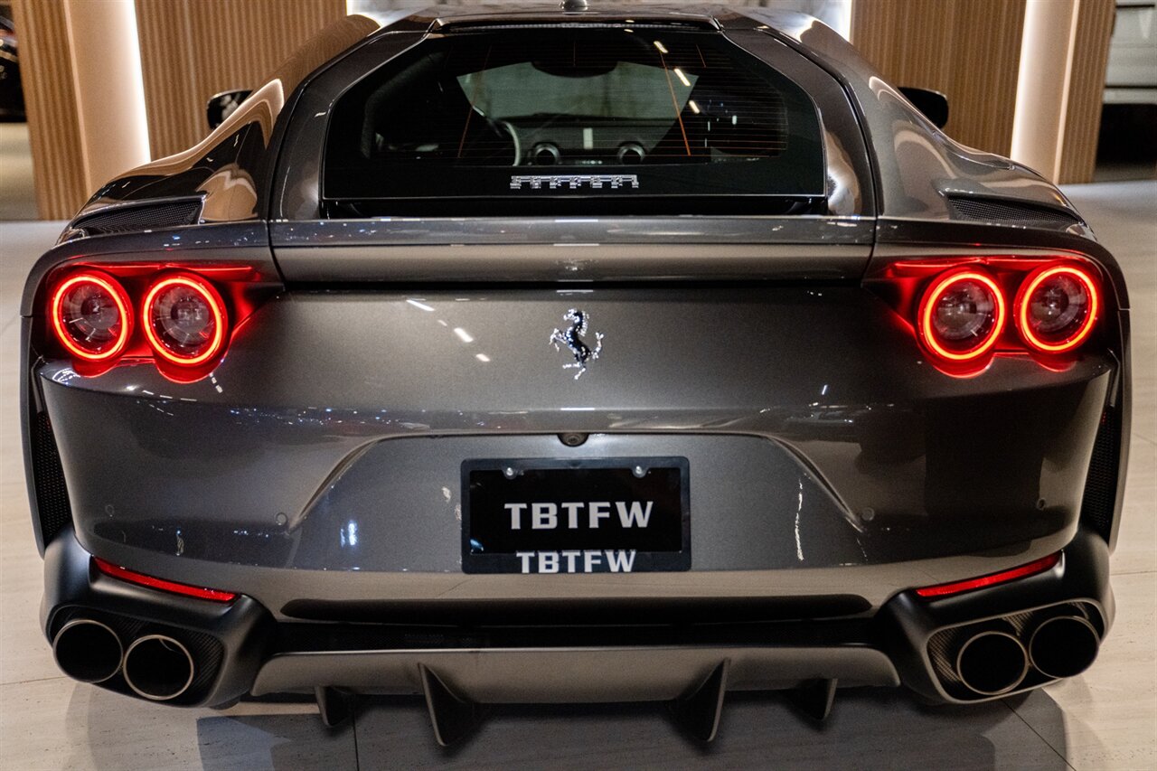 2019 Ferrari 812 Superfast - Photo 13 - Beverly Hills, CA 90212