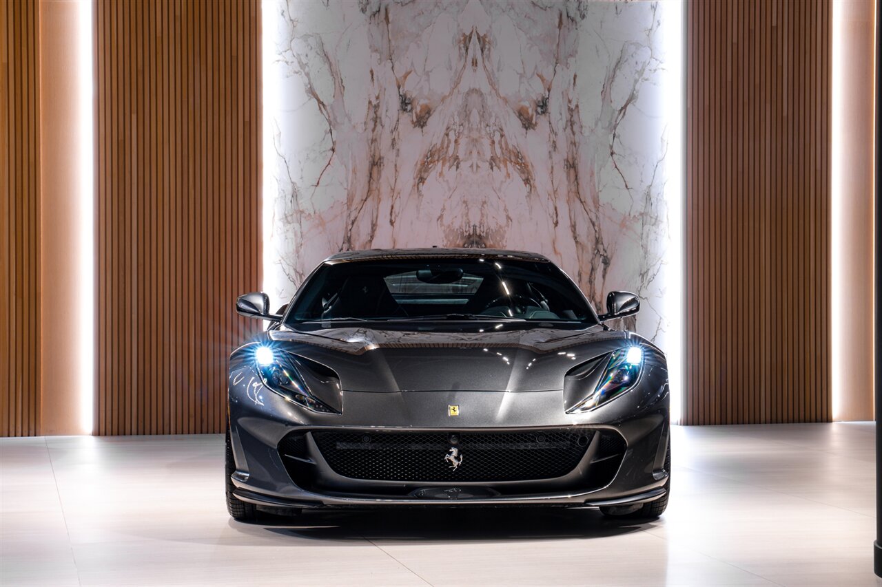 2019 Ferrari 812 Superfast - Photo 2 - Beverly Hills, CA 90212