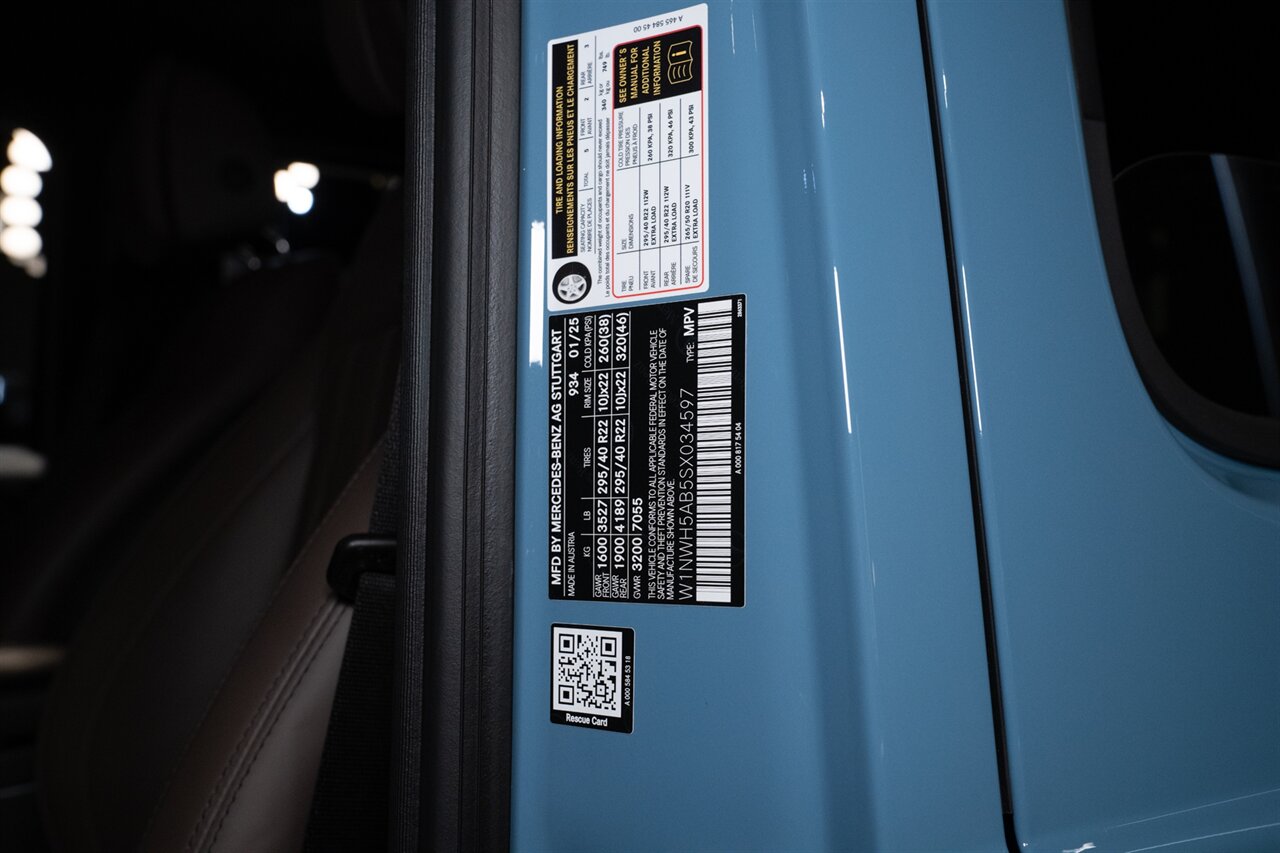 2025 Mercedes-Benz AMG G700 Brabus   - Photo 29 - Beverly Hills, CA 90212