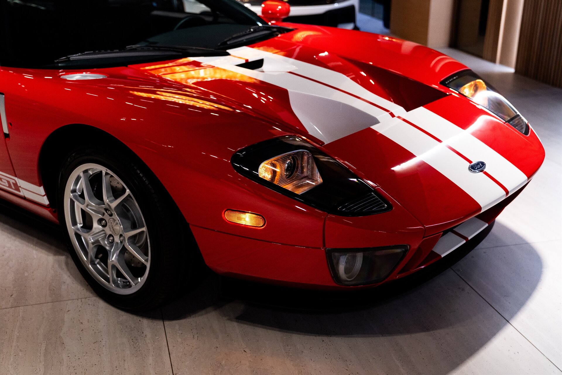 2005 Ford GT - Photo 16