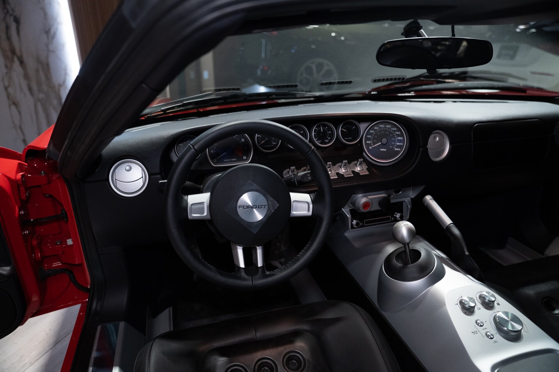 2005 Ford GT - Photo 7