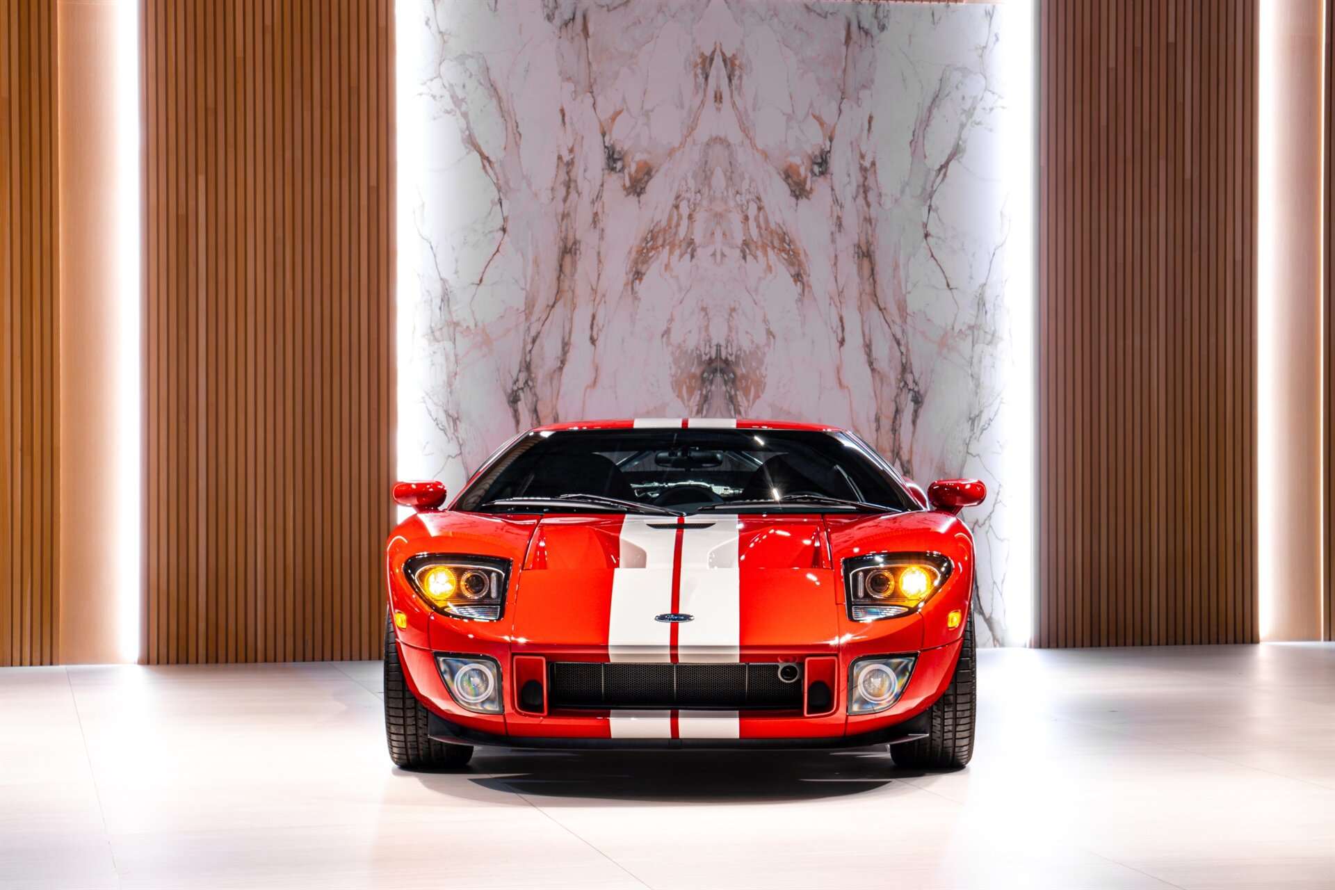 2005 Ford GT - Photo 2