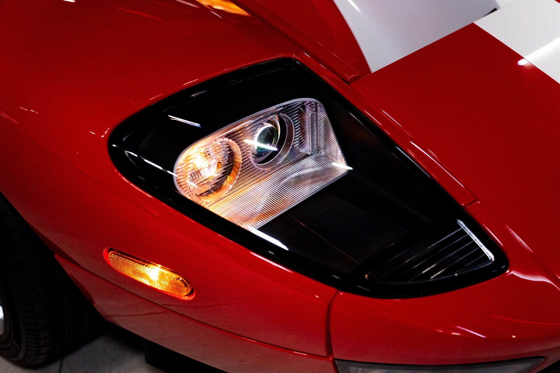 2005 Ford GT - Photo 38