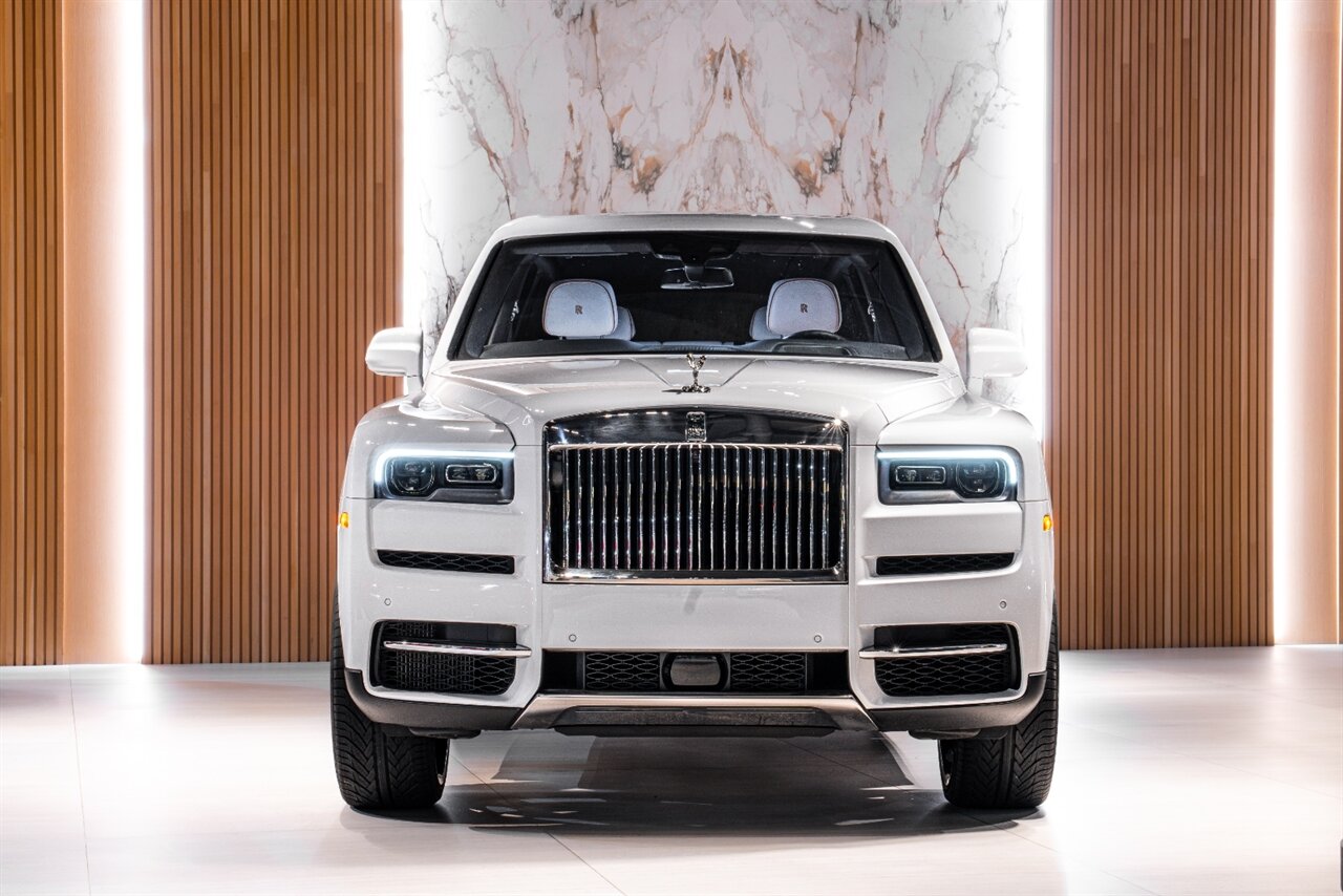 2023 Rolls-Royce Cullinan - Photo 2 - Beverly Hills, CA 90212