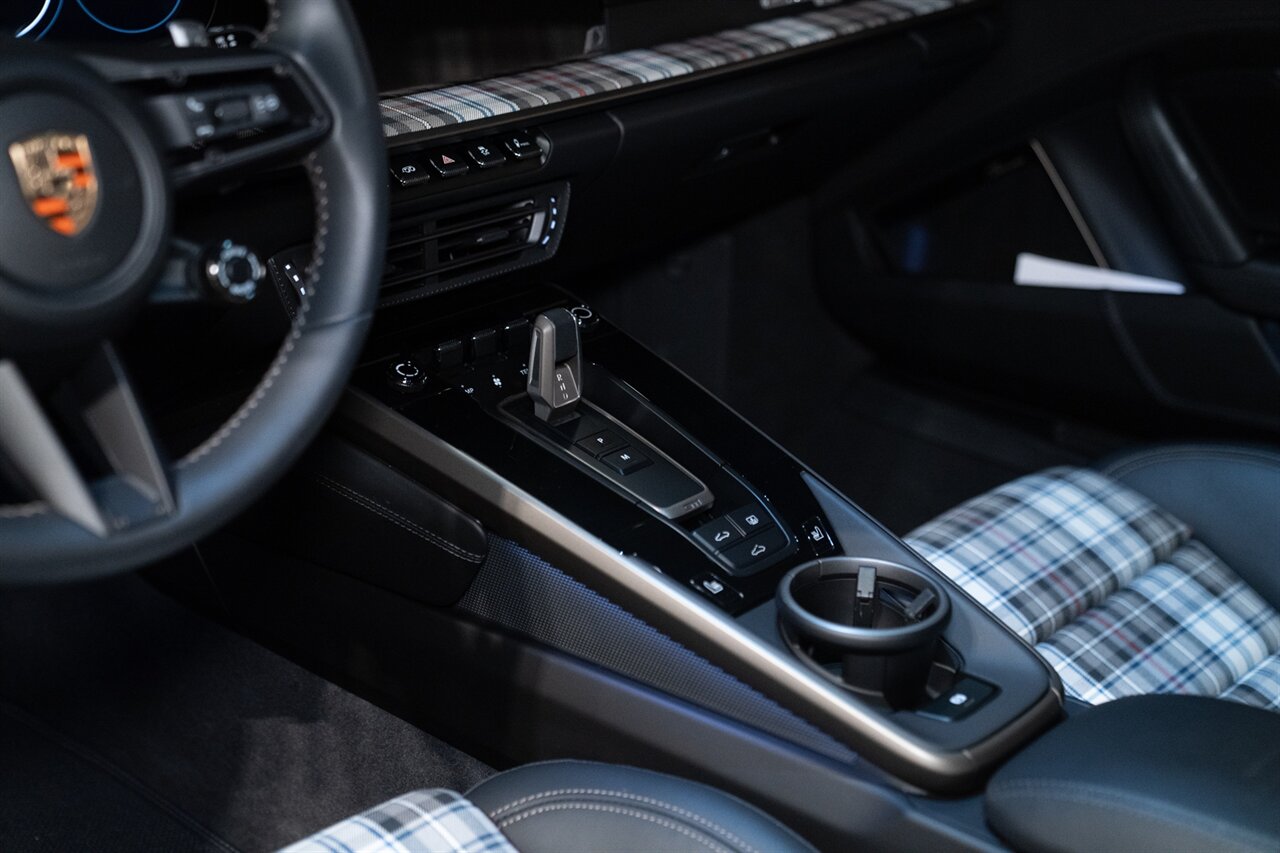 2025 Porsche 911 Turbo 50 Years   - Photo 25 - Beverly Hills, CA 90212