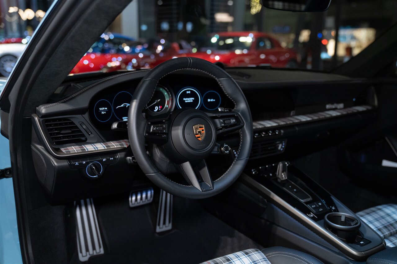 2025 Porsche 911 Turbo 50 Years   - Photo 24 - Beverly Hills, CA 90212