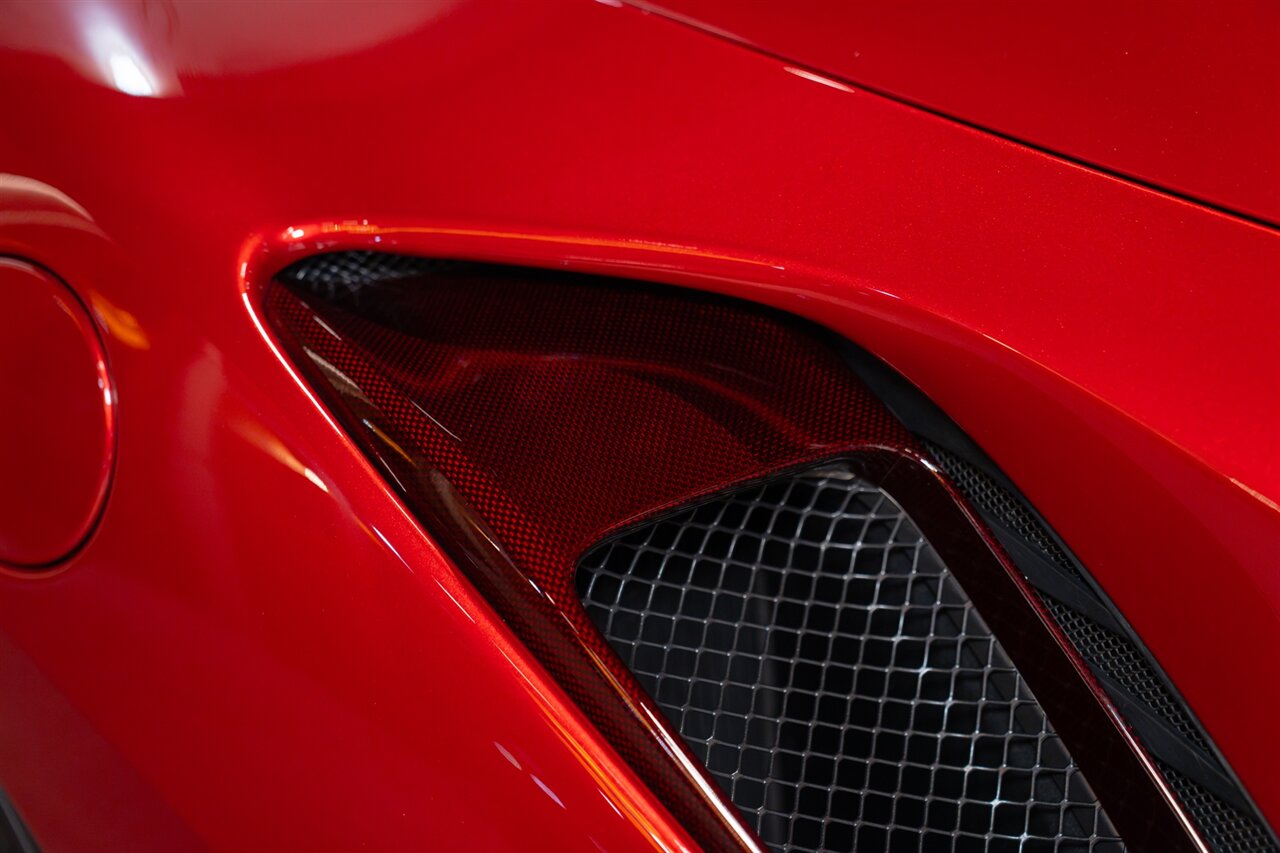 2020 Ferrari 488 Pista Spider   - Photo 43 - Beverly Hills, CA 90212