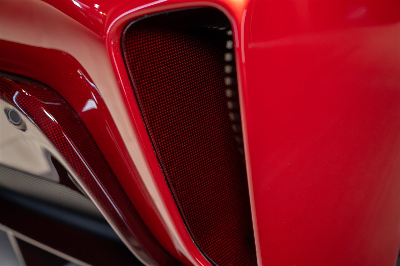 2020 Ferrari 488 Pista Spider   - Photo 65 - Beverly Hills, CA 90212