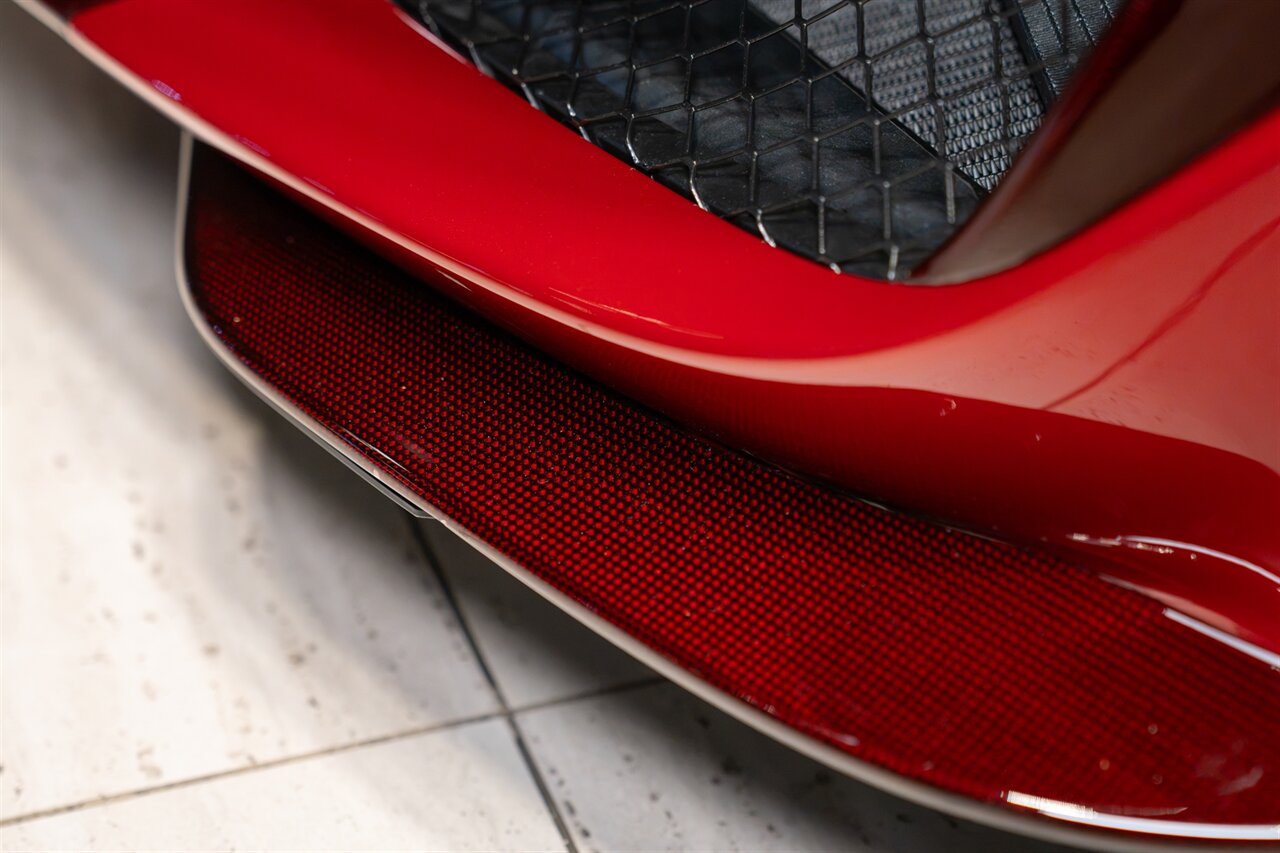 2020 Ferrari 488 Pista Spider   - Photo 13 - Beverly Hills, CA 90212