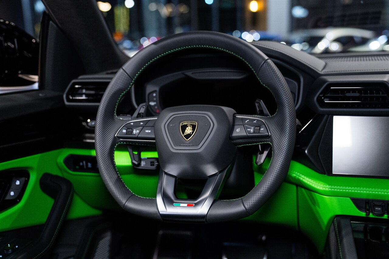 2025 Lamborghini Urus SE   - Photo 14 - Beverly Hills, CA 90212