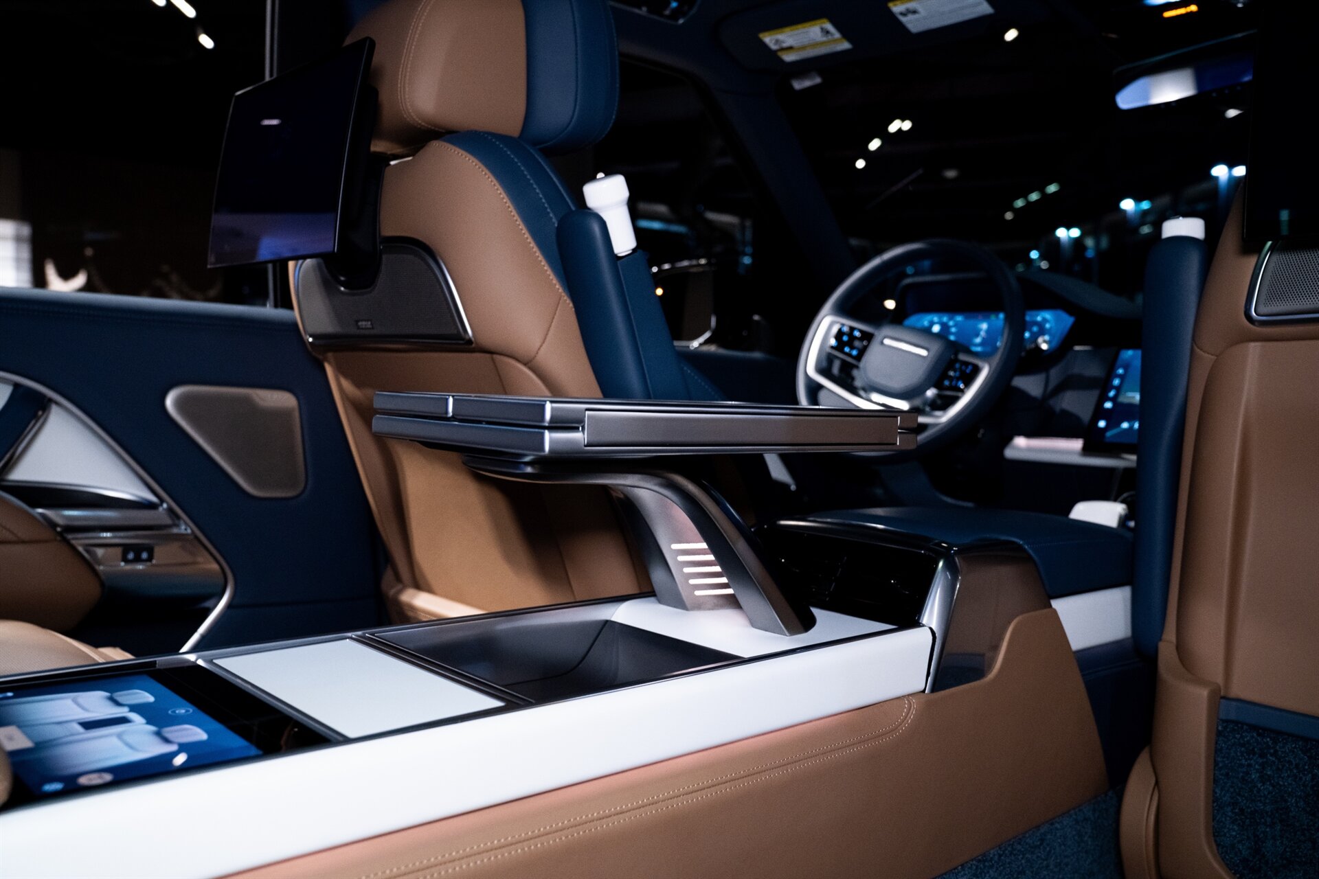 2023 Land Rover Range Rover P530 SV LWB Carmel Edition - Photo 28