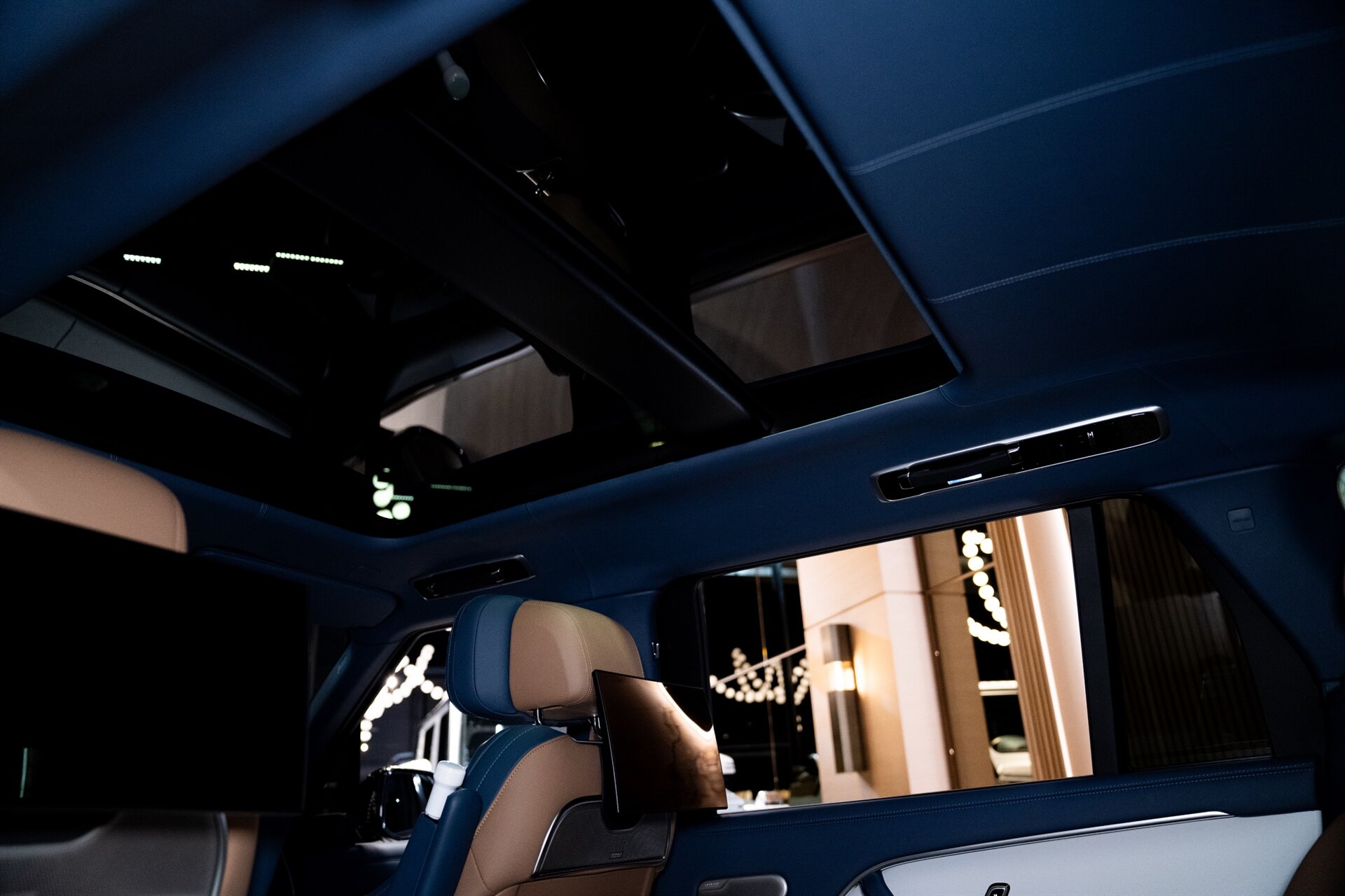 2023 Land Rover Range Rover P530 SV LWB Carmel Edition - Photo 14