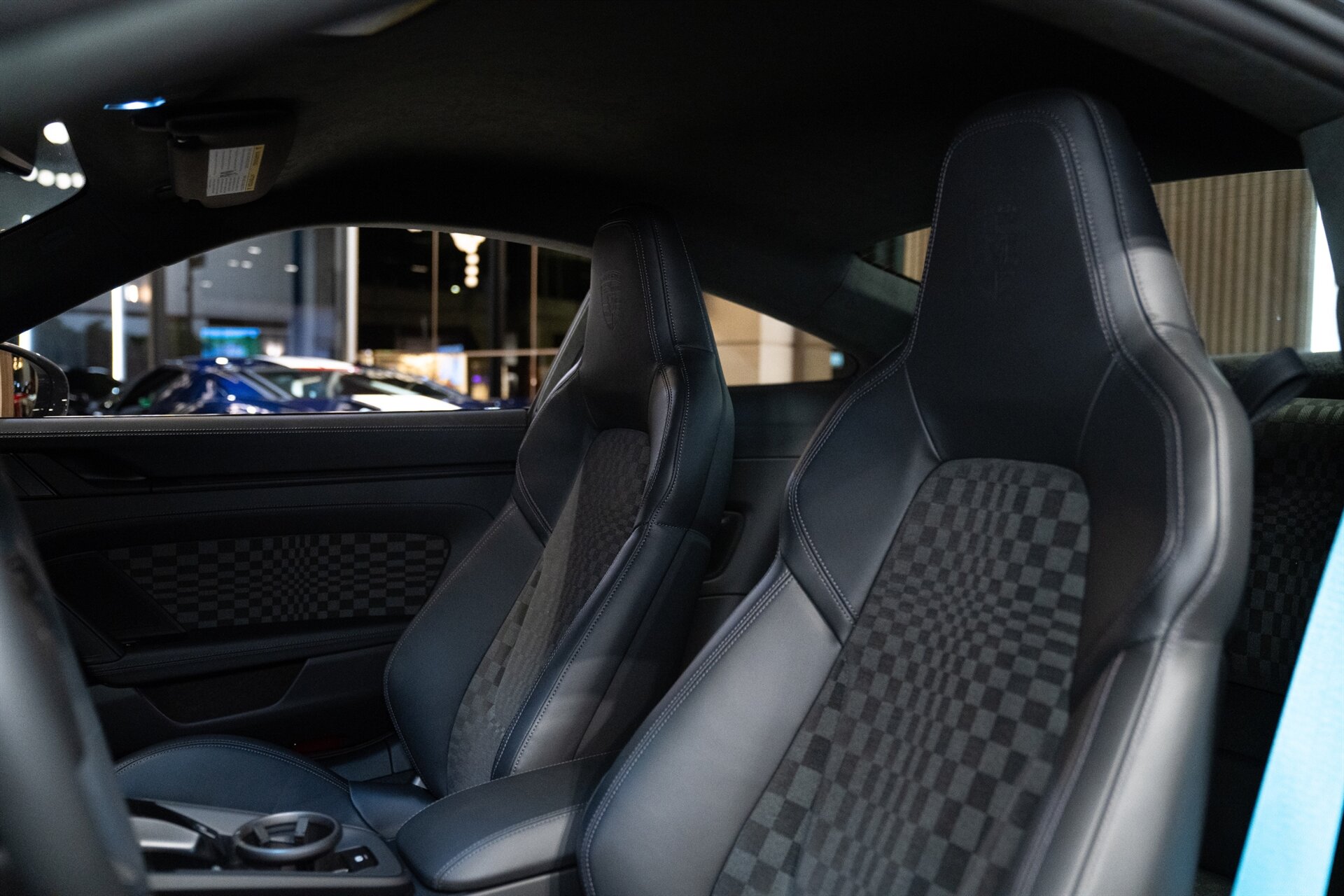 2026 Porsche 911 Turbo S - Photo 39