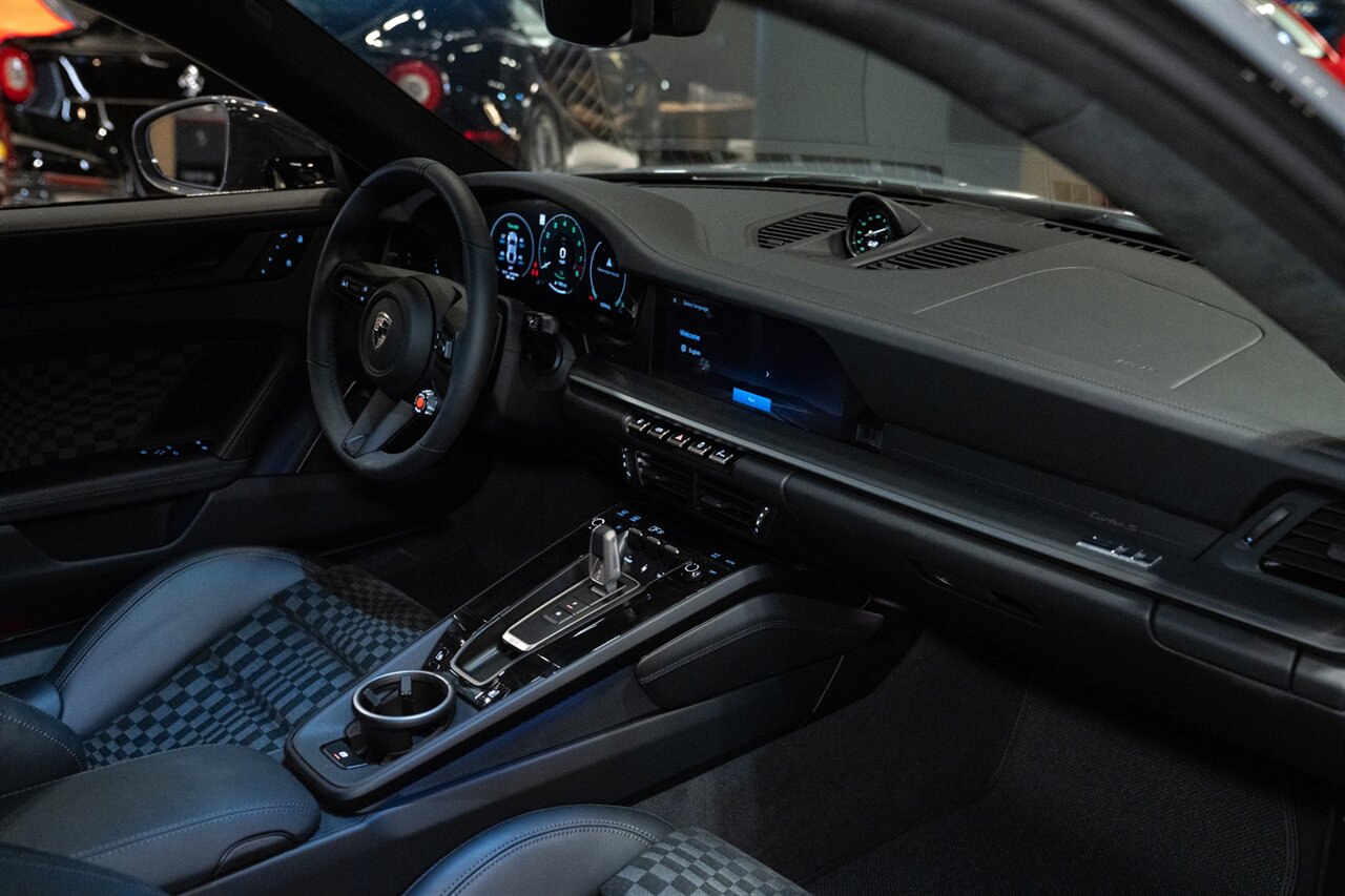 2026 Porsche 911 Turbo S   - Photo 21 - Beverly Hills, CA 90212