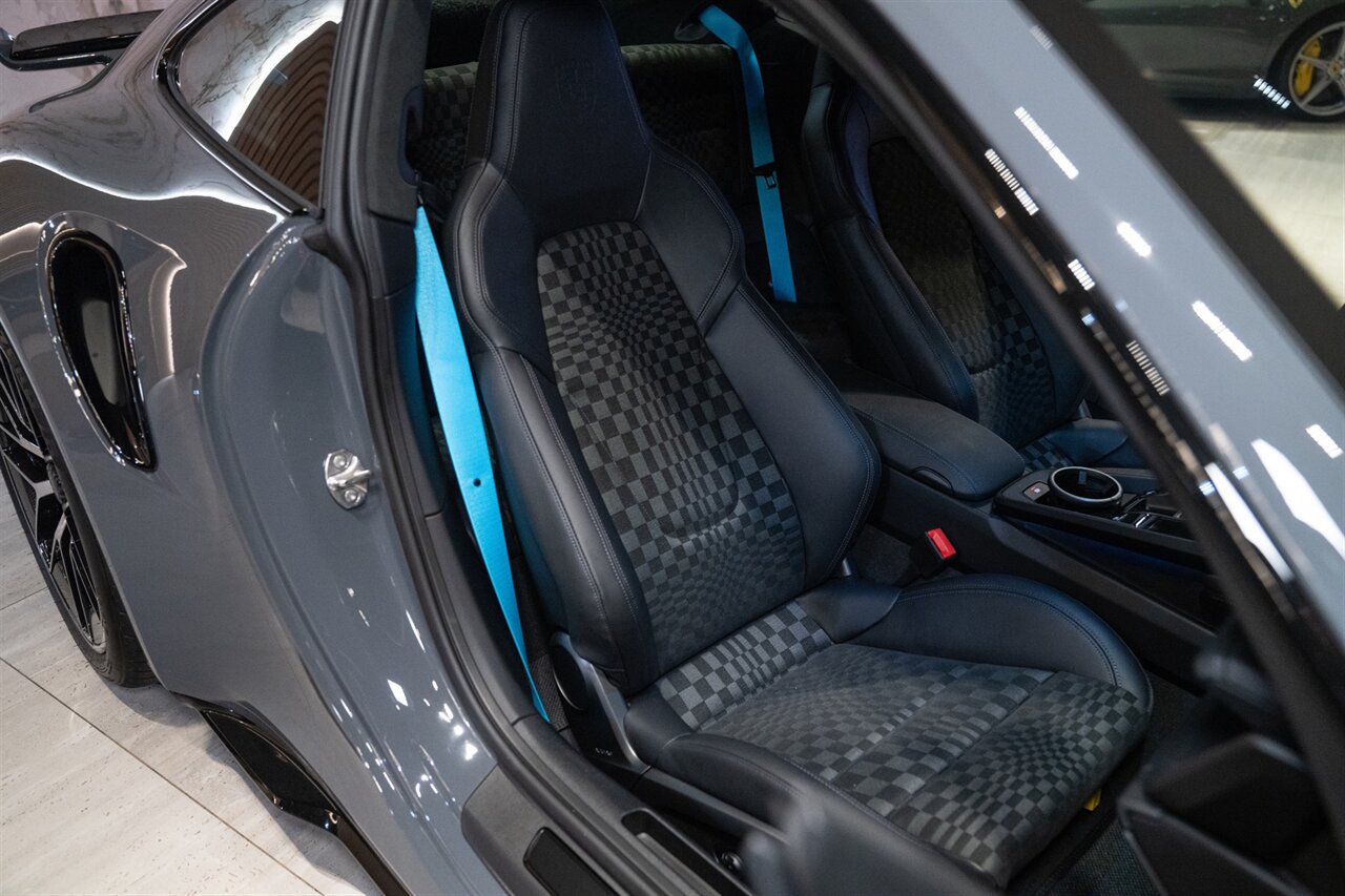 2026 Porsche 911 Turbo S   - Photo 19 - Beverly Hills, CA 90212