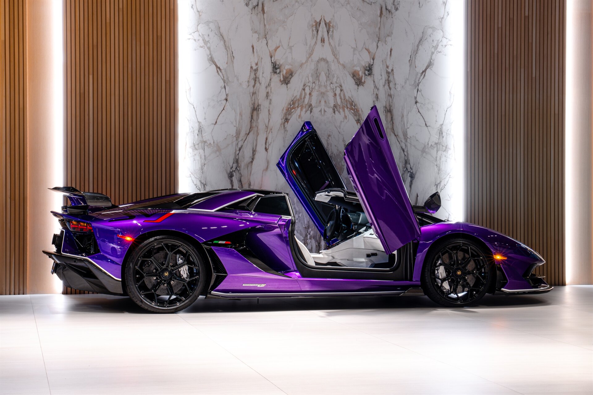 2020 Lamborghini Aventador LP 770-4 SVJ Roadster - Photo 8