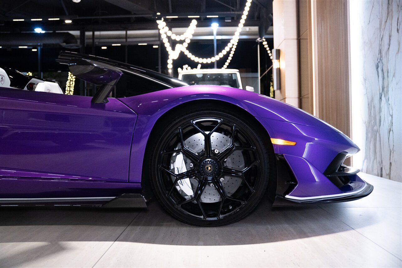 2020 Lamborghini Aventador LP 770-4 SVJ Roadster - Photo 27 - Beverly Hills, CA 90212