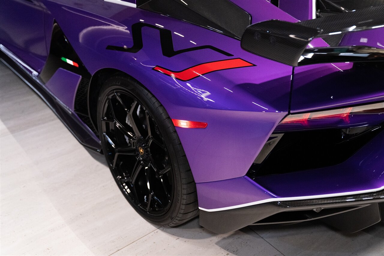 2020 Lamborghini Aventador LP 770-4 SVJ Roadster - Photo 10 - Beverly Hills, CA 90212