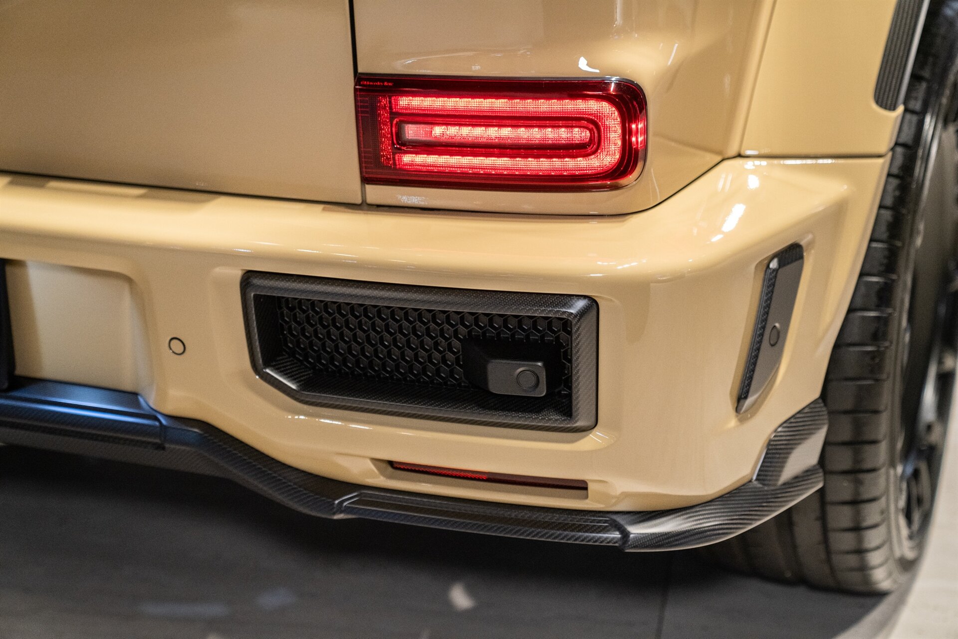 2026 Mercedes-Benz G-Class AMG G 63 Ubran Widetrack - Photo 19