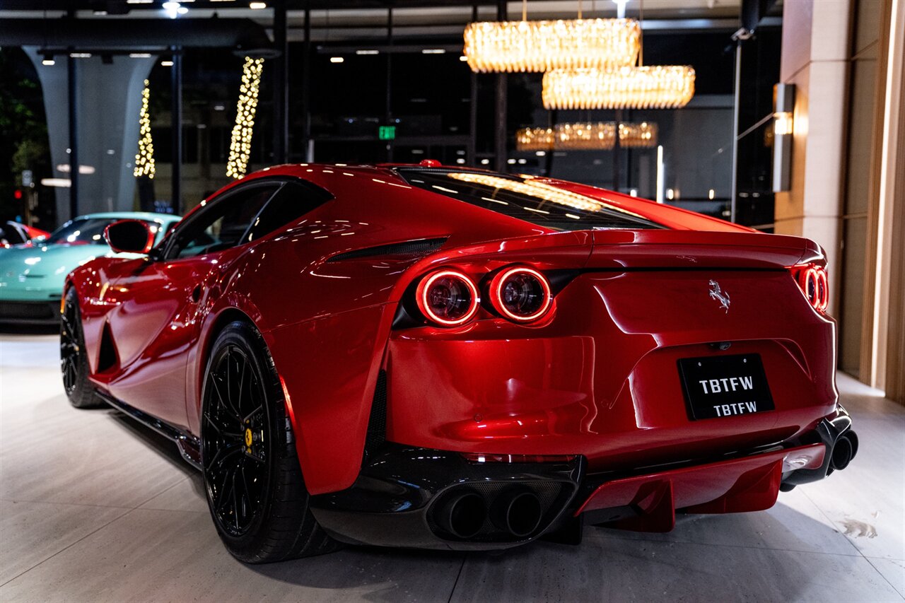 2020 Ferrari 812 Superfast - Photo 16 - Beverly Hills, CA 90212