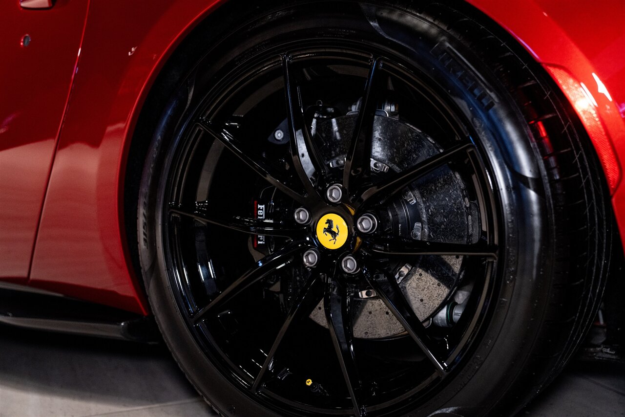 2020 Ferrari 812 Superfast - Photo 19 - Beverly Hills, CA 90212