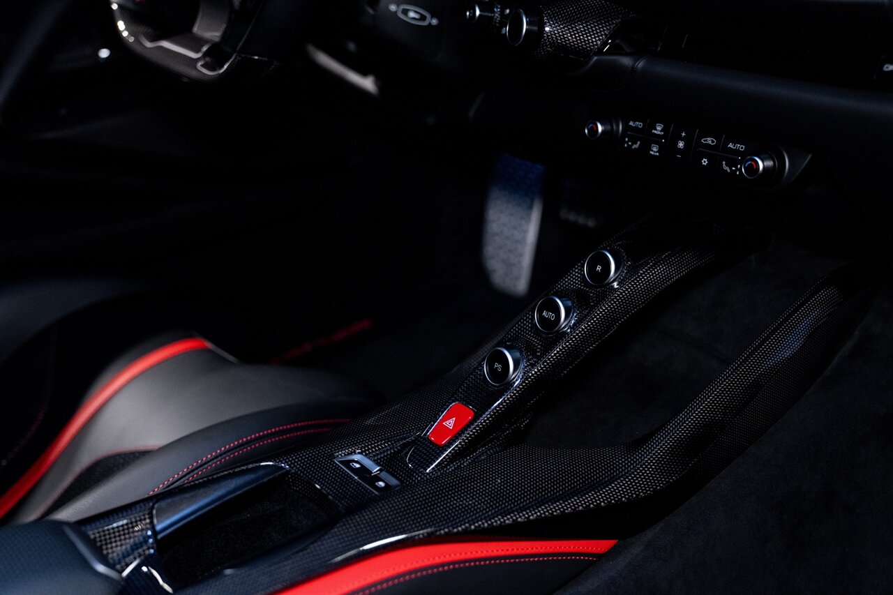 2020 Ferrari 812 Superfast - Photo 9 - Beverly Hills, CA 90212