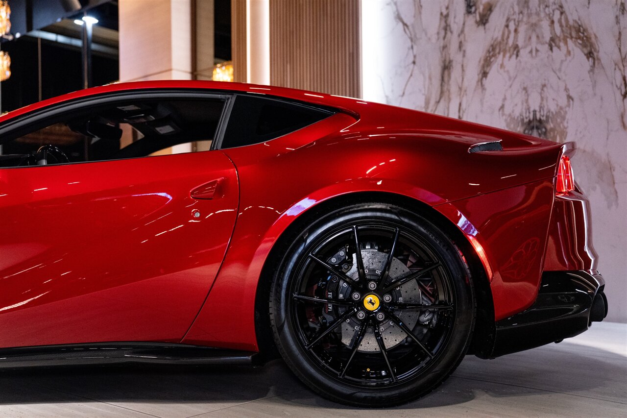 2020 Ferrari 812 Superfast - Photo 17 - Beverly Hills, CA 90212