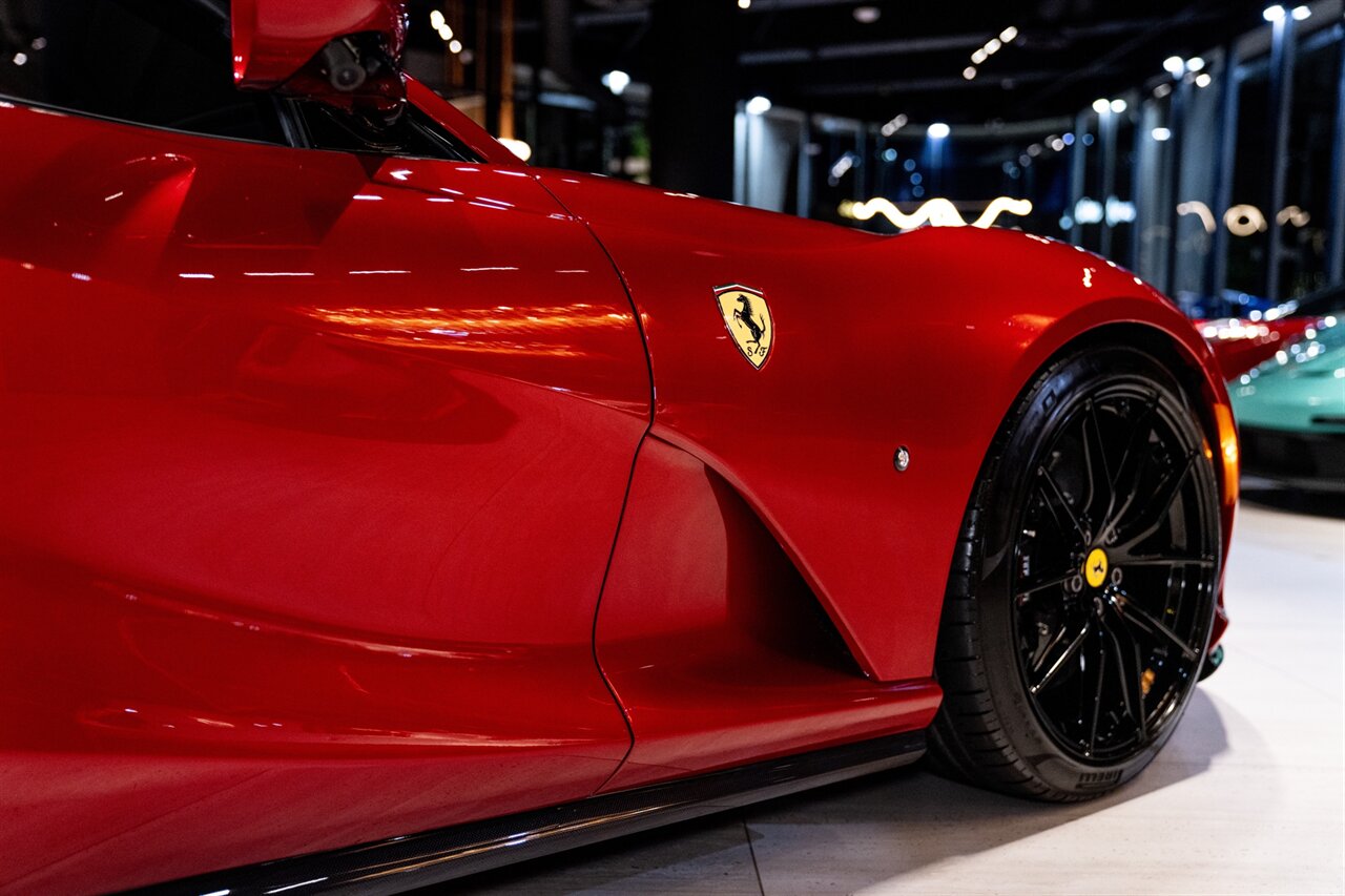 2020 Ferrari 812 Superfast - Photo 12 - Beverly Hills, CA 90212