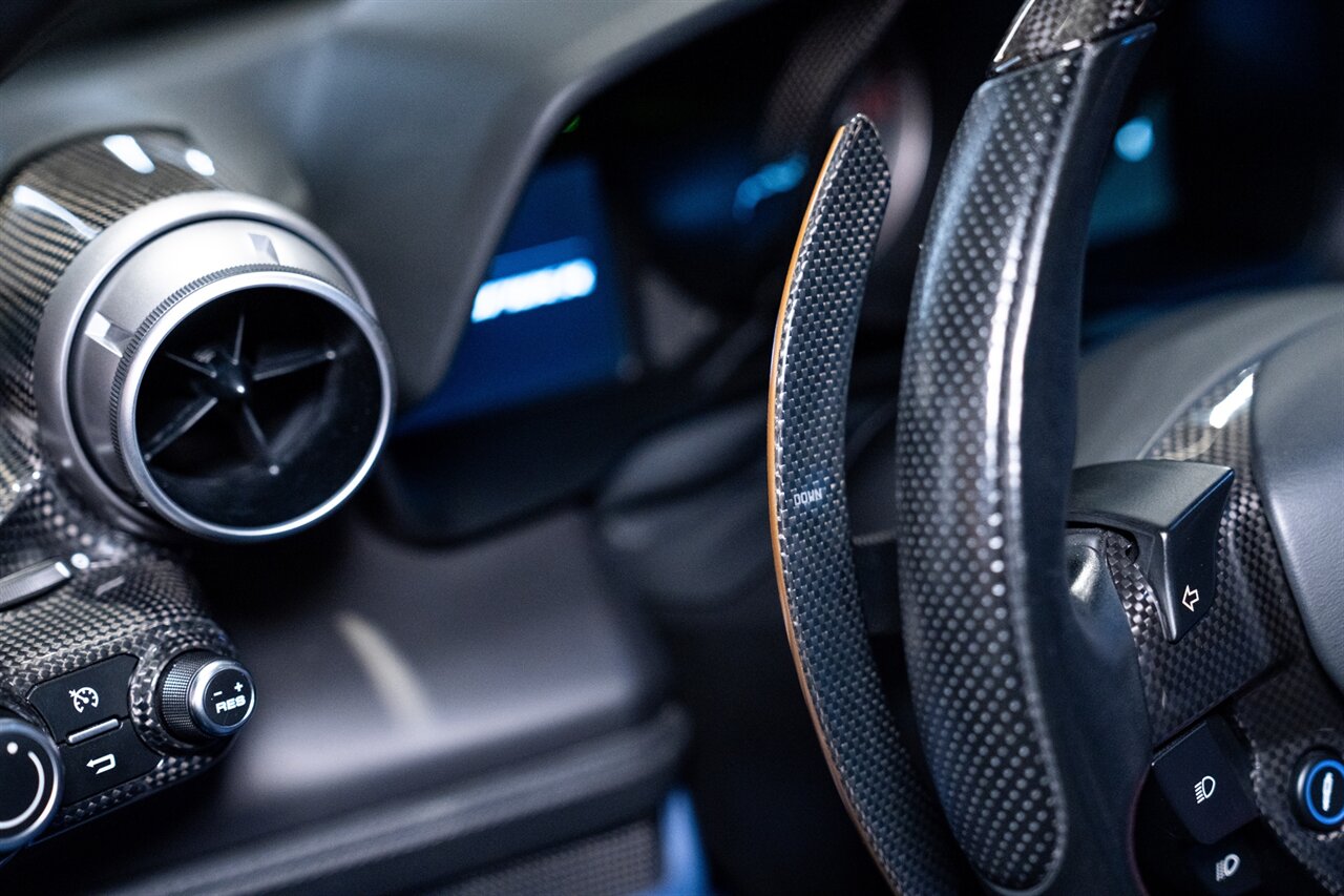 2022 Ferrari F8 Spider Tailor Made   - Photo 32 - Beverly Hills, CA 90212