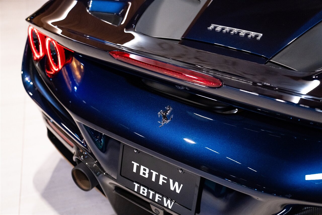 2022 Ferrari F8 Spider Tailor Made   - Photo 18 - Beverly Hills, CA 90212