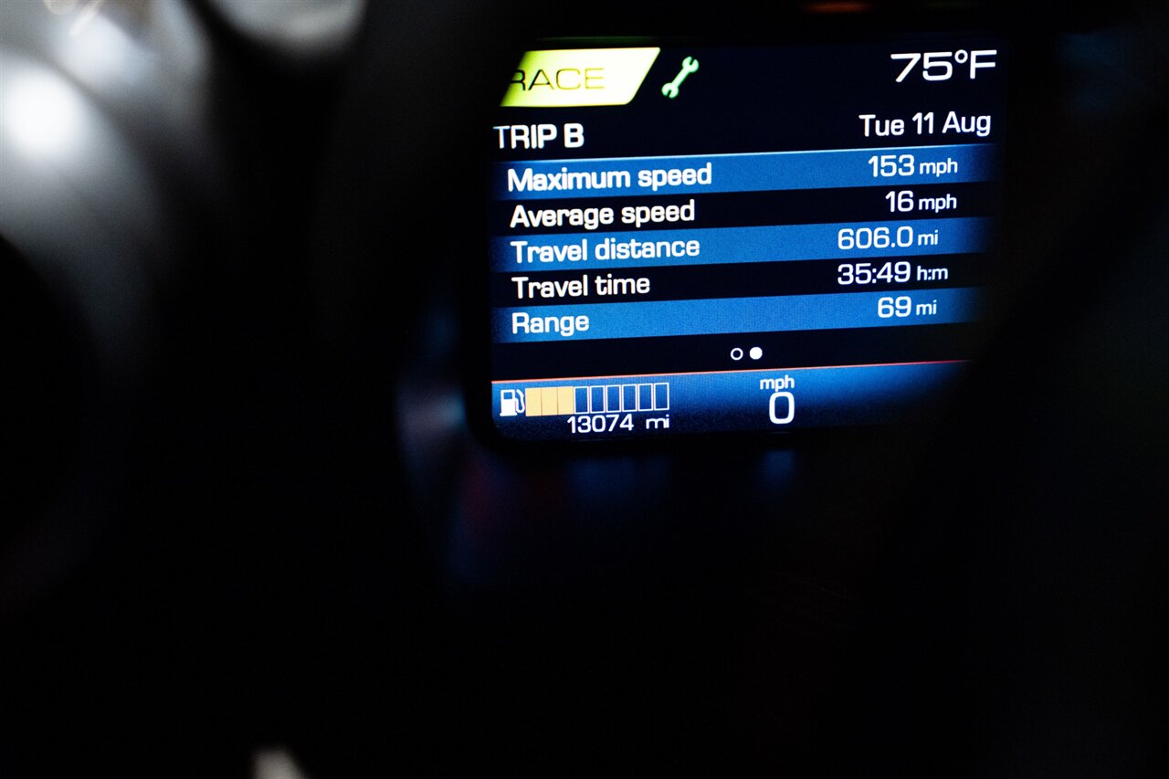 2022 Ferrari F8 Spider Tailor Made   - Photo 38 - Beverly Hills, CA 90212