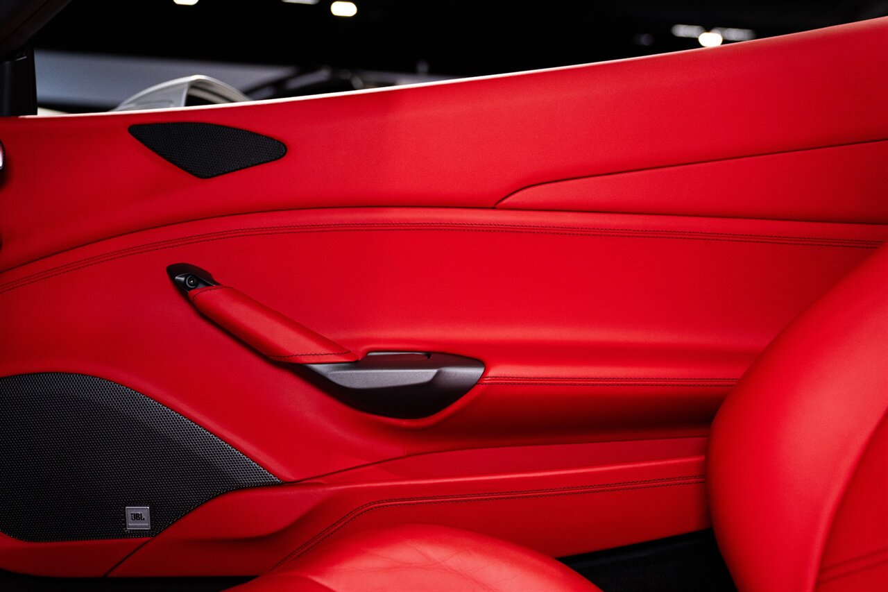 2018 Ferrari 488 Spider   - Photo 18 - Beverly Hills, CA 90212