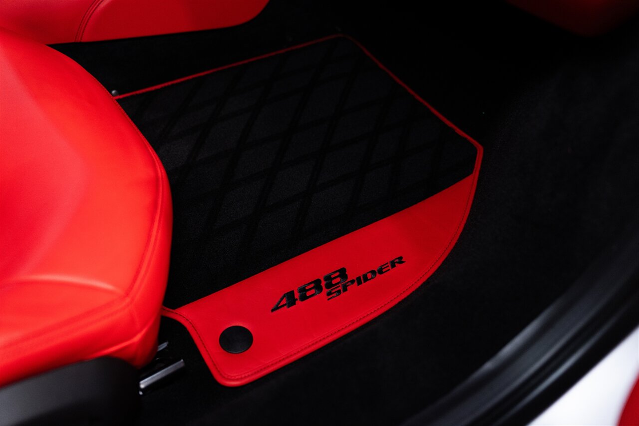 2018 Ferrari 488 Spider   - Photo 12 - Beverly Hills, CA 90212