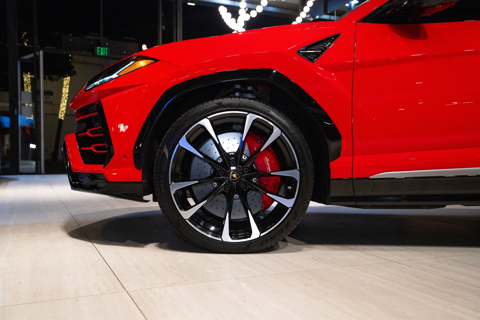 2019 Lamborghini Urus - Photo 12