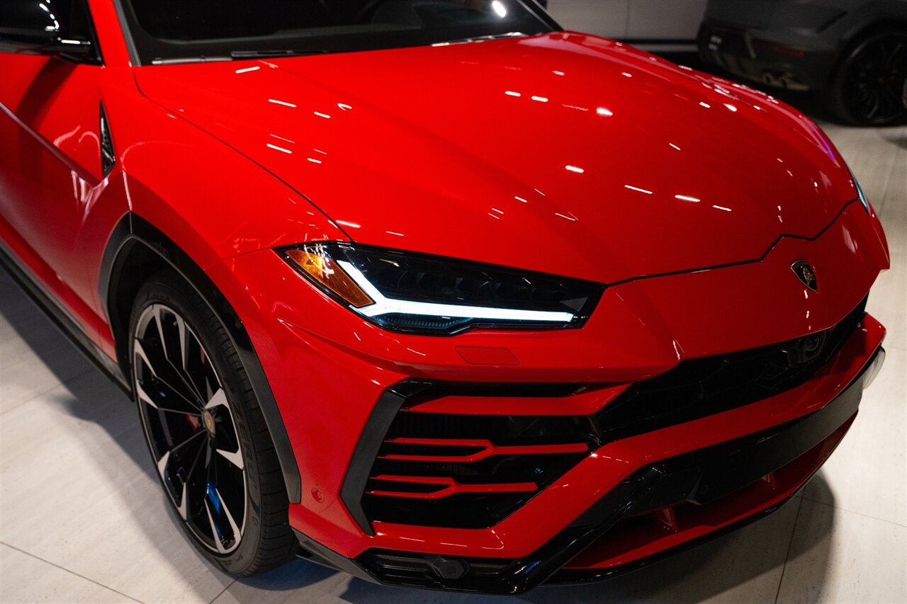 2019 Lamborghini Urus - Photo 5 - Beverly Hills, CA 90212