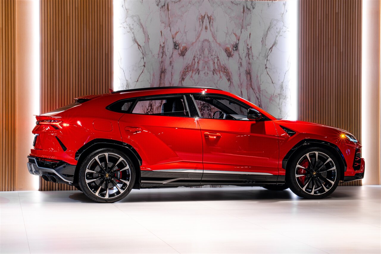 2019 Lamborghini Urus - Photo 3 - Beverly Hills, CA 90212
