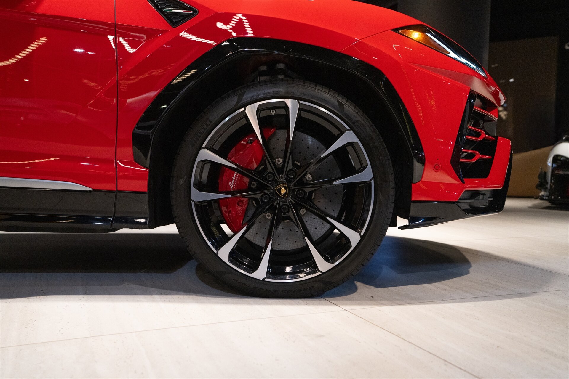 2019 Lamborghini Urus - Photo 6