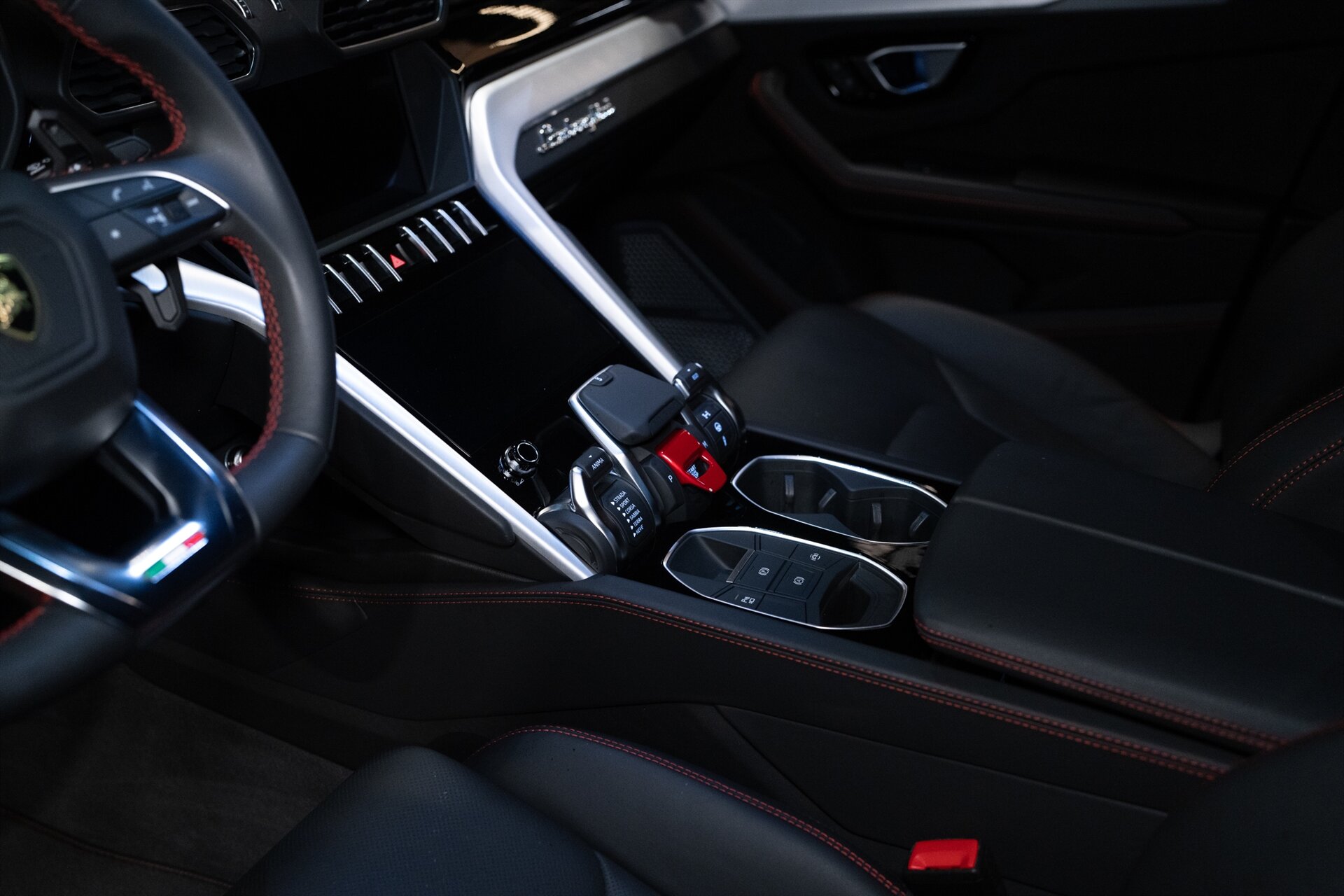 2019 Lamborghini Urus - Photo 23
