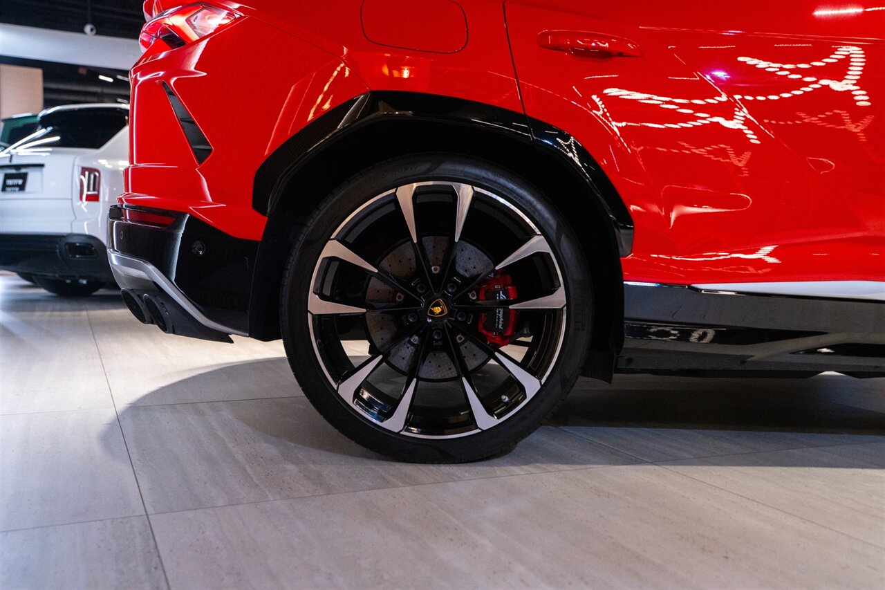 2019 Lamborghini Urus - Photo 8 - Beverly Hills, CA 90212