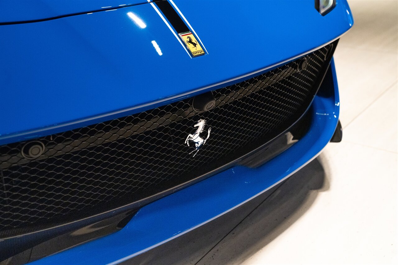 2022 Ferrari 812 GTS Atelier New York   - Photo 8 - Beverly Hills, CA 90212
