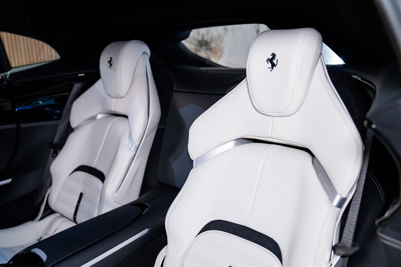 2024 Ferrari Purosangue   - Photo 10 - Beverly Hills, CA 90212
