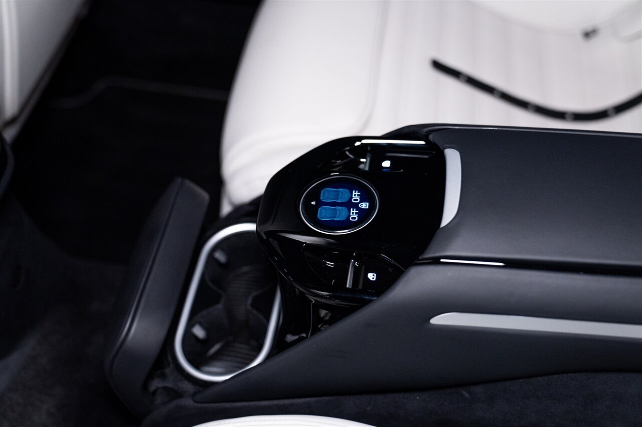 2024 Ferrari Purosangue   - Photo 20 - Beverly Hills, CA 90212