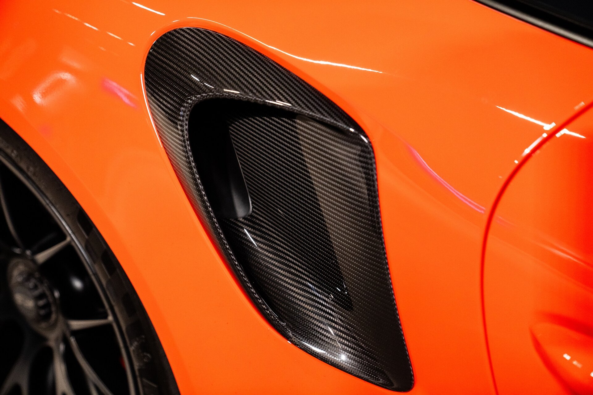 2018 Porsche 911 GT2 RS - Photo 8