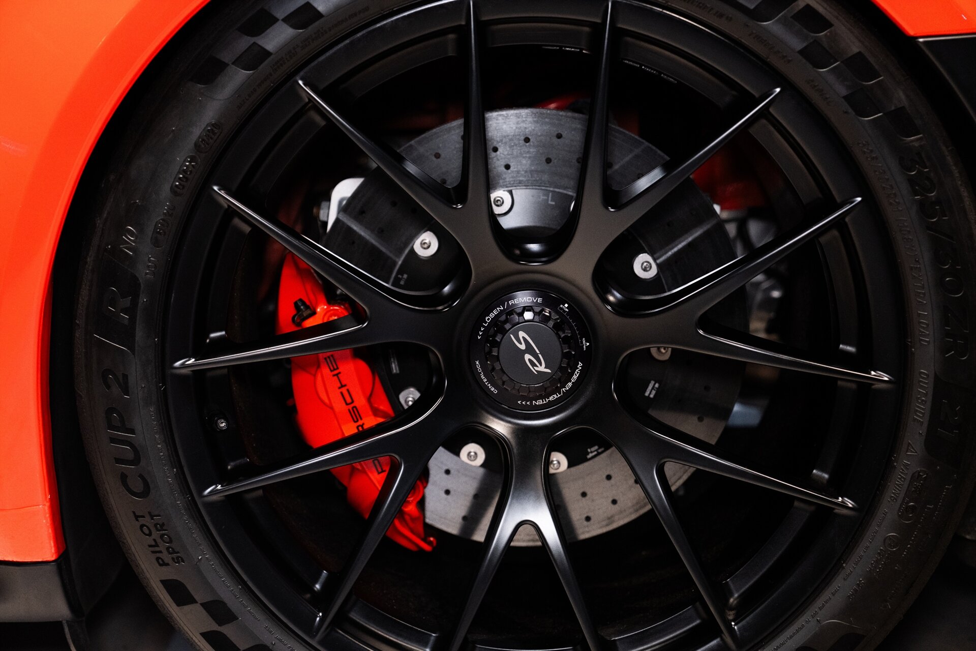 2018 Porsche 911 GT2 RS - Photo 43