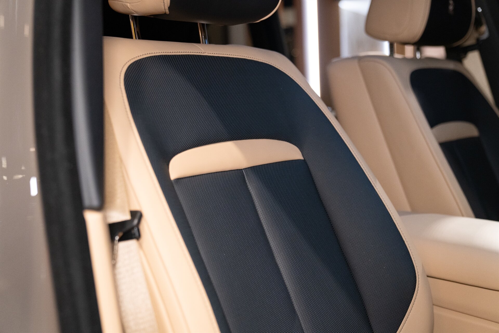 2027 Rolls-Royce Black Badge Cullinan - Photo 44