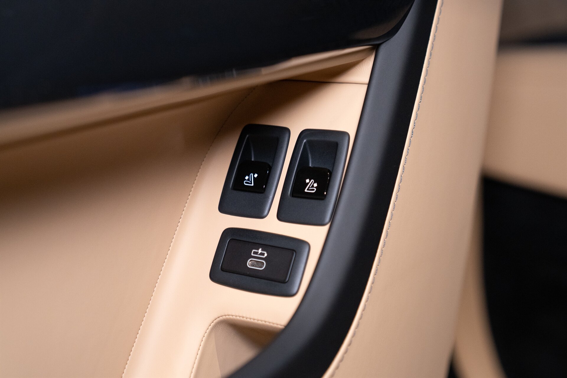 2027 Rolls-Royce Black Badge Cullinan - Photo 46