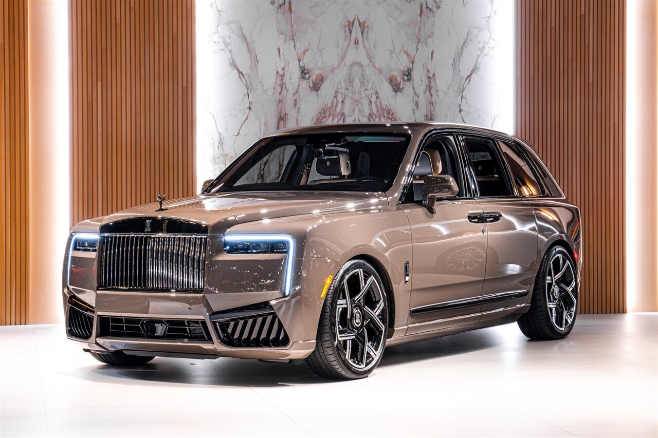 2027 Rolls-Royce Black Badge Cullinan   - Photo 1 - Beverly Hills, CA 90212