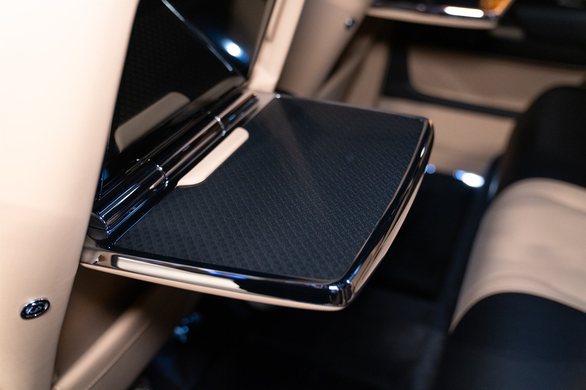 2027 Rolls-Royce Black Badge Cullinan - Photo 30