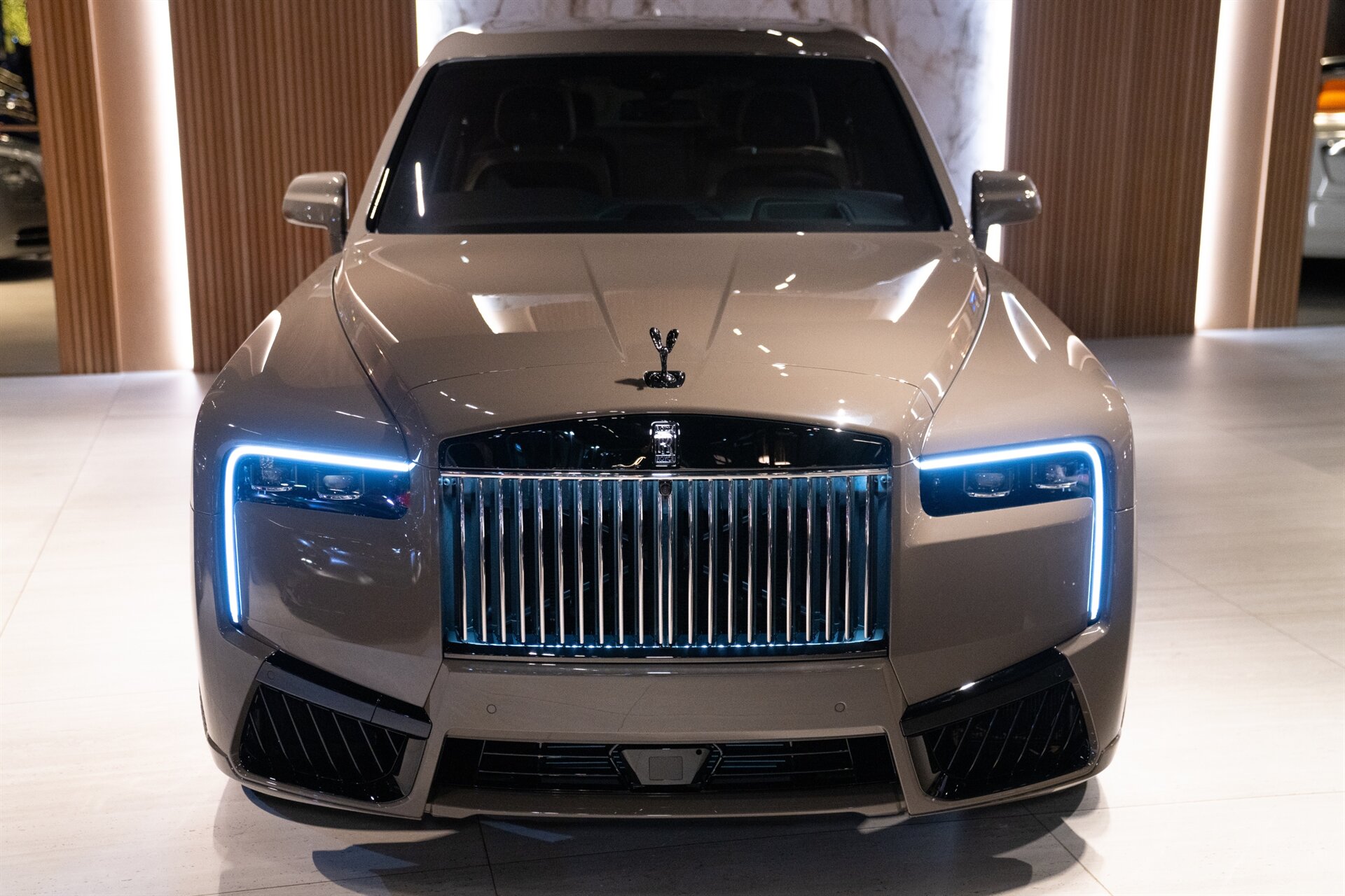2027 Rolls-Royce Black Badge Cullinan - Photo 7